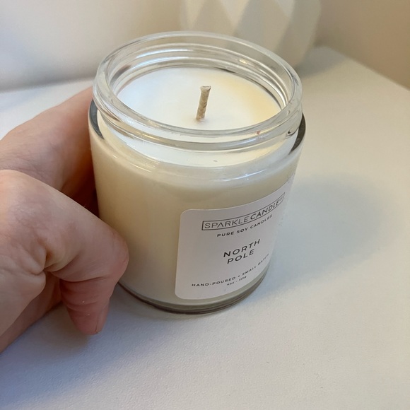 SOLD - Sparkle Candle Co. North Pole Soy Candle - Picture 2 of 2